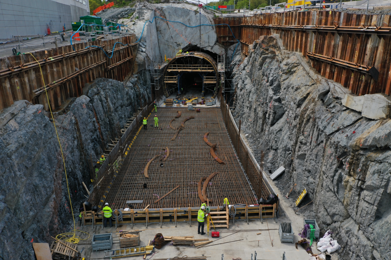 Construction site photograph from the Comsa project