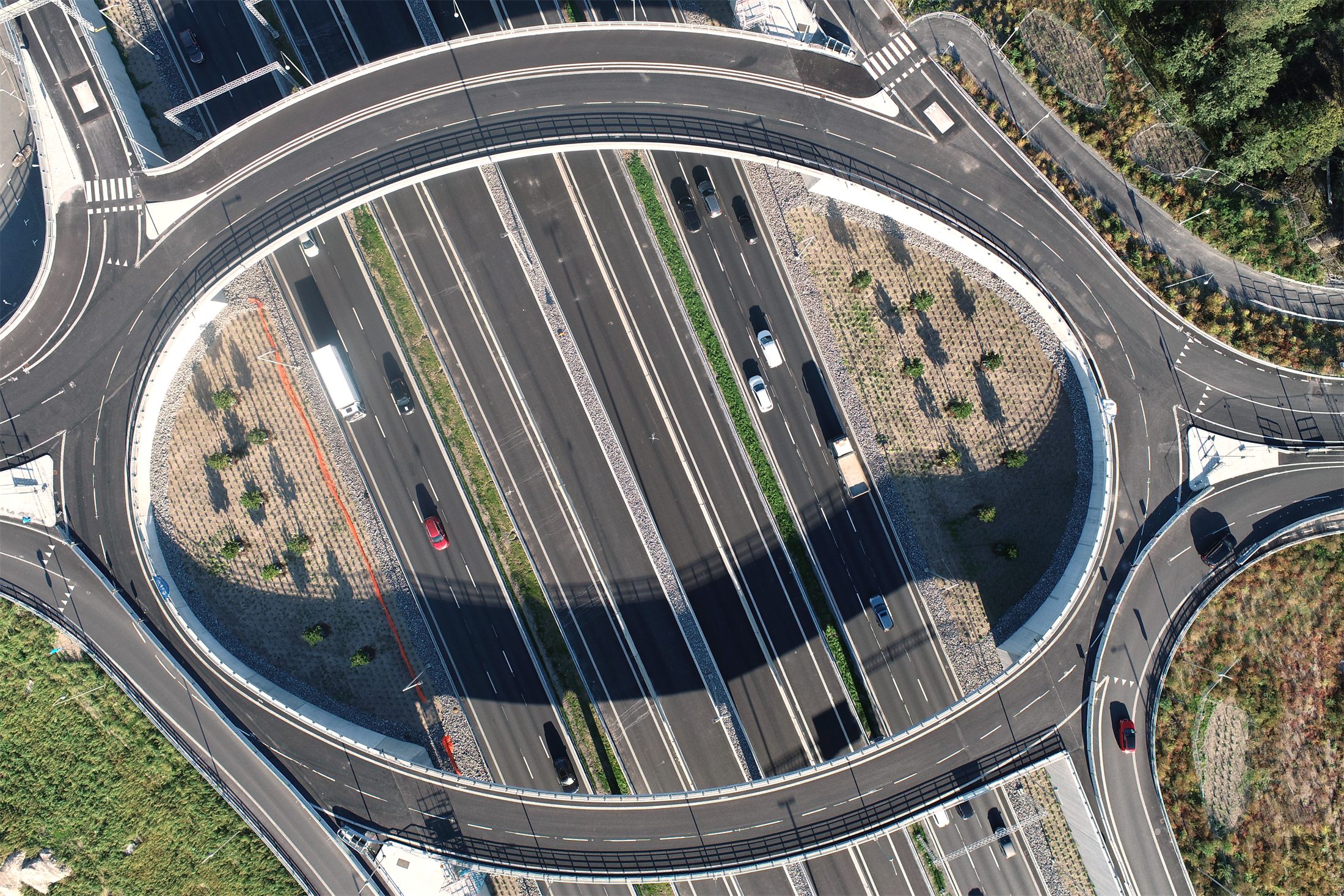 Aerial view of the roundabout bridge in its final geometry