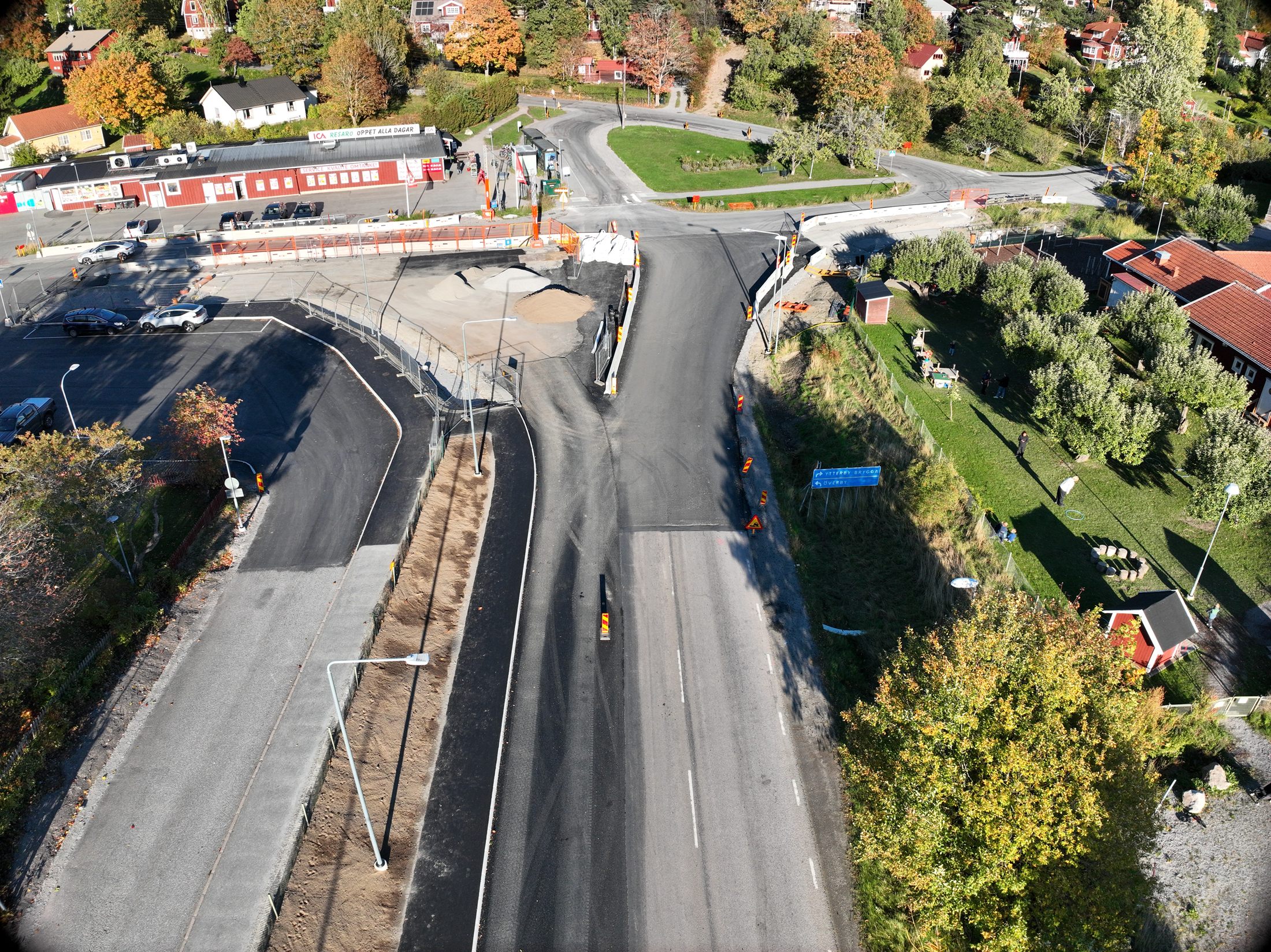 Aerial view of the Resarö road junction on 6 October 2026